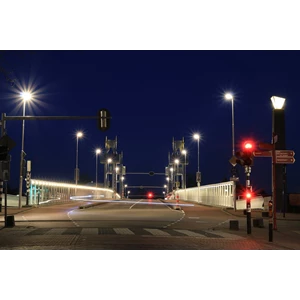 Distributor Lampu Jalan: Pilar Penerangan Kota yang Sering Terabaikan